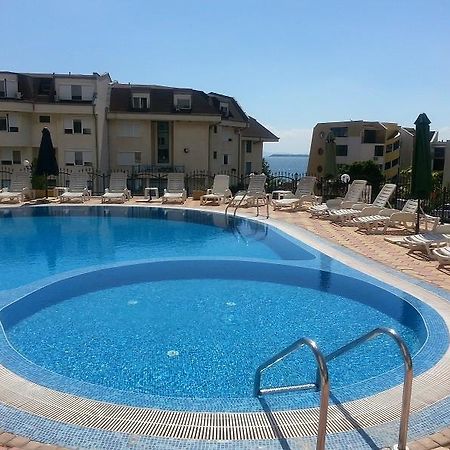 Apartments In Complex Chateau Nessebar Свети-Влас Экстерьер фото