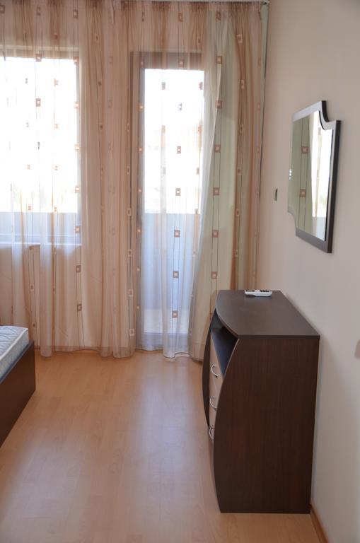 Apartments In Complex Chateau Nessebar Свети-Влас Экстерьер фото