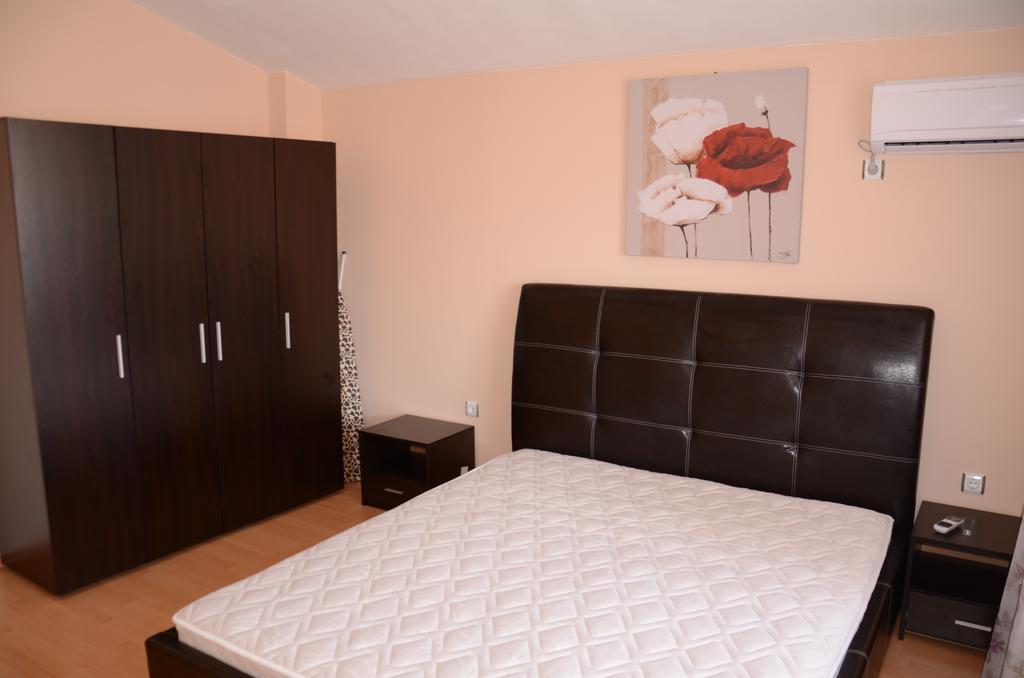 Apartments In Complex Chateau Nessebar Свети-Влас Экстерьер фото