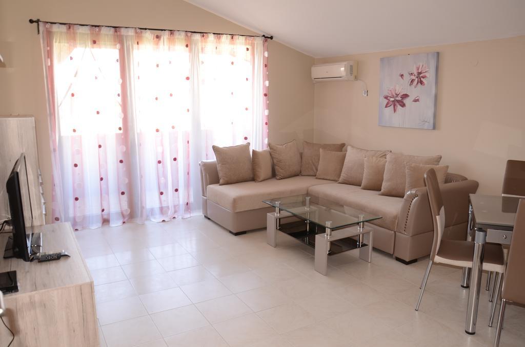 Apartments In Complex Chateau Nessebar Свети-Влас Экстерьер фото