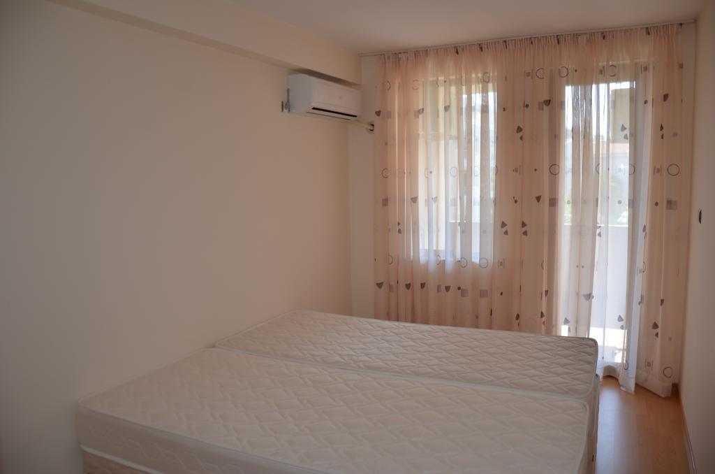 Apartments In Complex Chateau Nessebar Свети-Влас Экстерьер фото