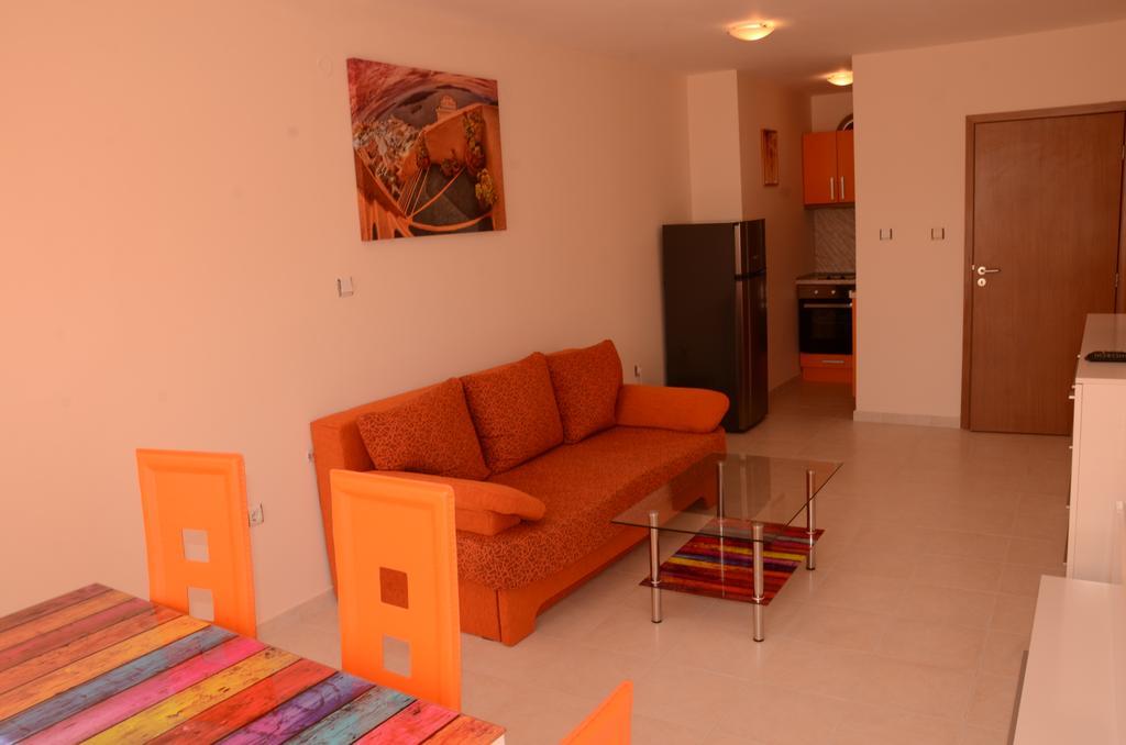 Apartments In Complex Chateau Nessebar Свети-Влас Экстерьер фото