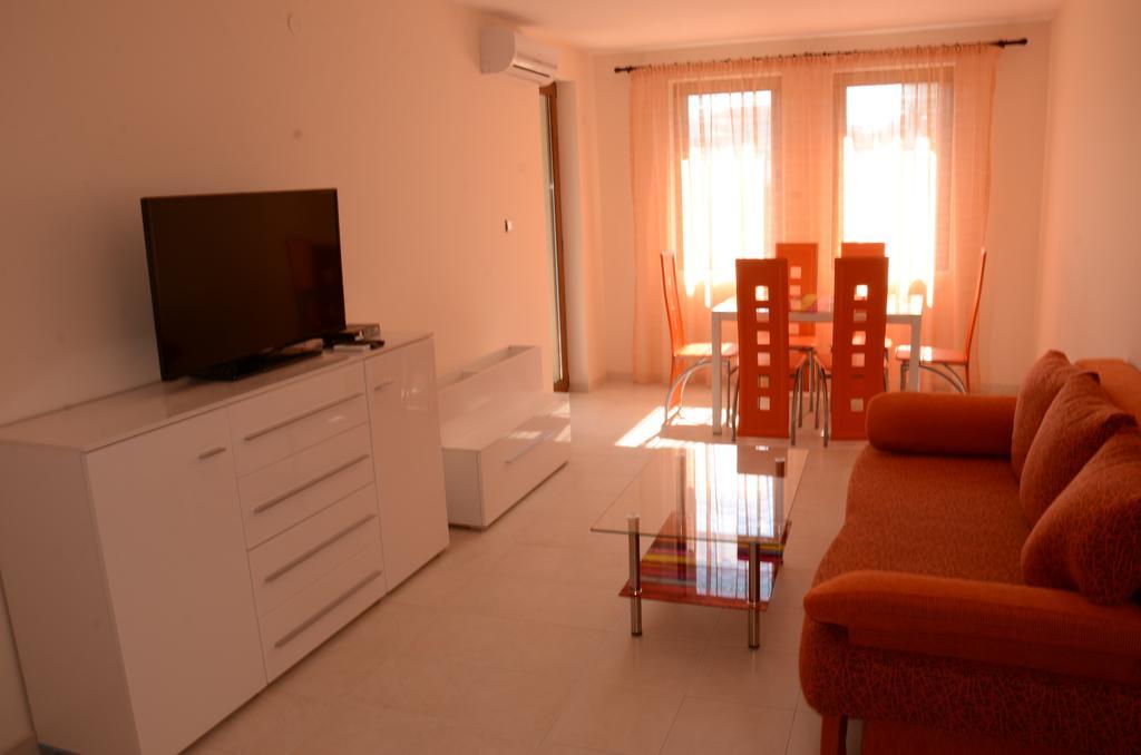 Apartments In Complex Chateau Nessebar Свети-Влас Экстерьер фото