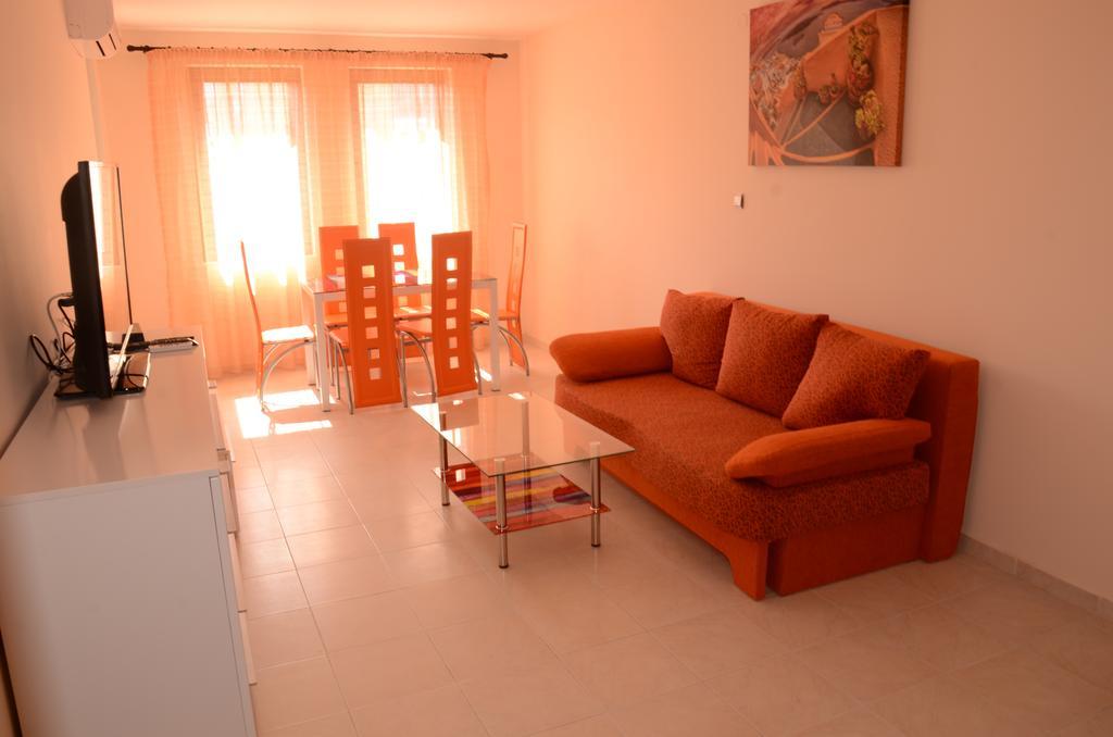 Apartments In Complex Chateau Nessebar Свети-Влас Экстерьер фото