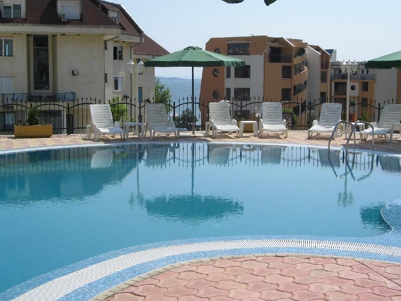 Apartments In Complex Chateau Nessebar Свети-Влас Экстерьер фото